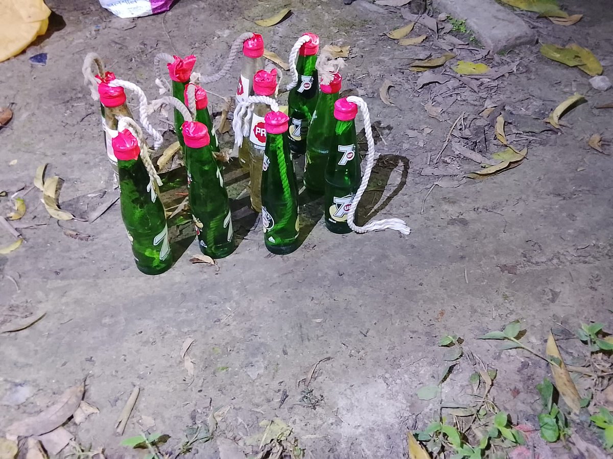 ৬ জেলায় আইনশৃঙ্খলা বাহিনীর অভিযানে অর্ধশতাধিক ককটেল ও পেট্রলবোমা উদ্ধার