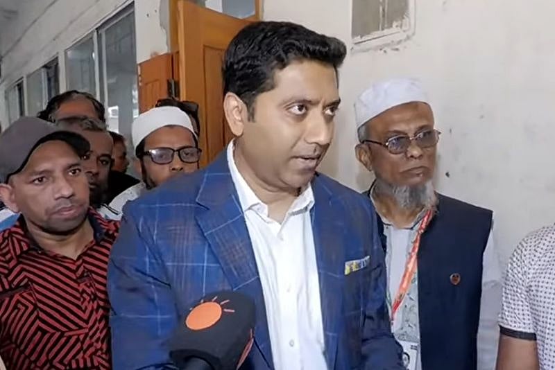 মোহাম্মদপুর সরকারি কলেজ কেন্দ্রে অনিয়মের অভিযোগ ববি হাজ্জাজের