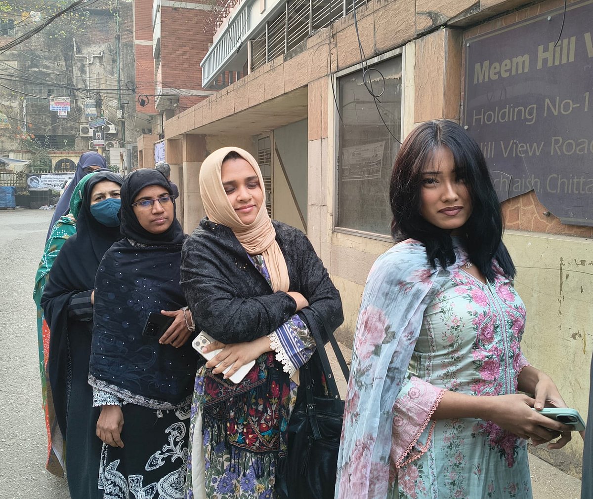 ‘অনেক এক্সাইটেড ছিলাম, সারা রাত ঘুমাইনি, ভোট দিয়ে গিয়ে ঘুমাব’