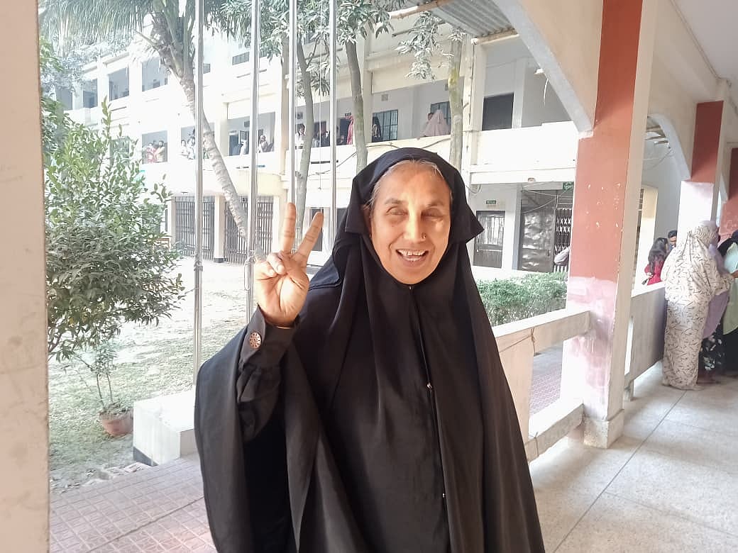 ঢাকার ৮ কেন্দ্রের তথ্য: দুই ঘণ্টায় ভোট পড়েছে ৬ থেকে ১৩%