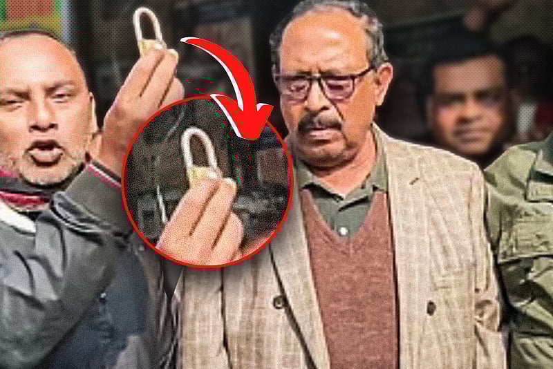 বিএনপি নেতার উপস্থিতিতে পঞ্চগড়ে খুলে দেওয়া হলো আ.লীগ কার্যালয়