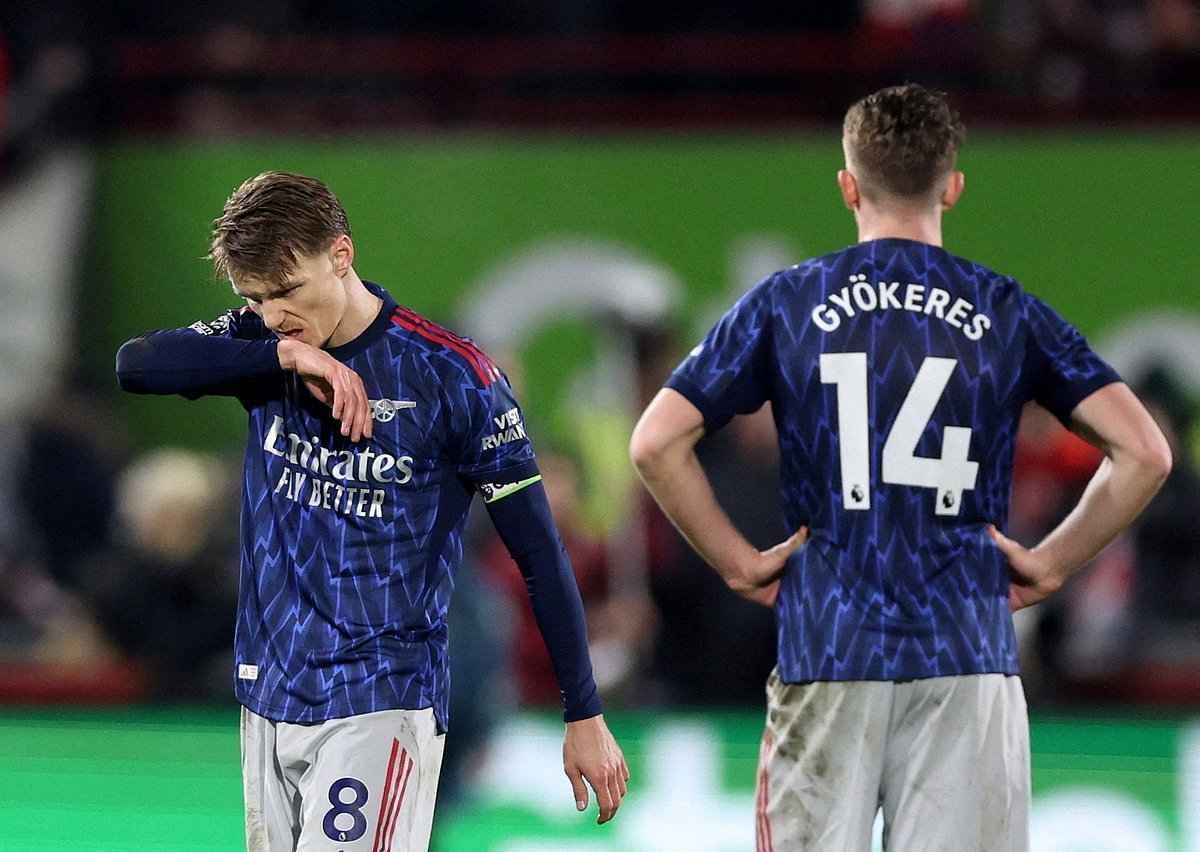 আবারও কি শেষ মুহূর্তে সিটির হাতে শিরোপা তুলে দেবে আর্সেনাল