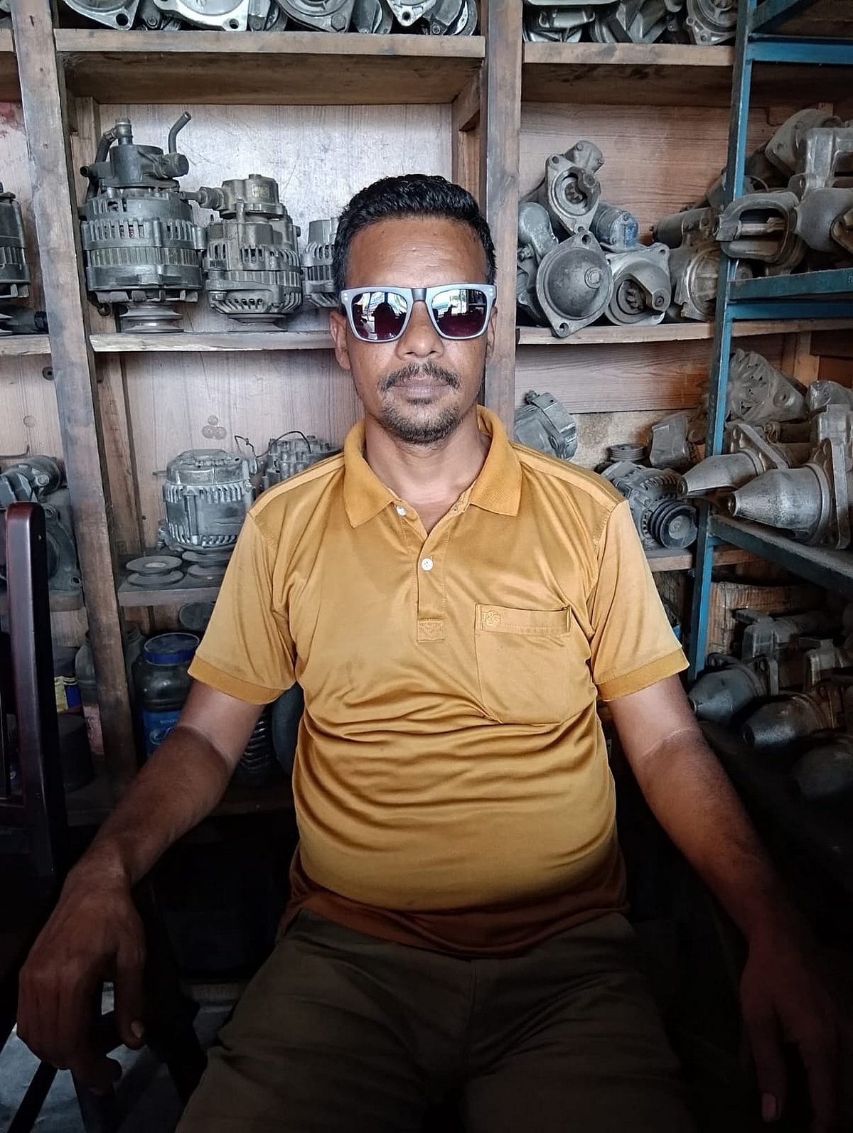 বগুড়ায় ট্রাক ব্যবসায়ীকে গলা কেটে হত্যা