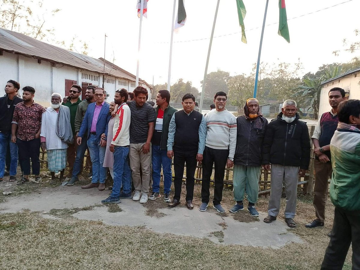 ঠাকুরগাঁওয়ের পীরগঞ্জে দেড় বছর পর আওয়ামী লীগ নেতা-কর্মীদের স্লোগান