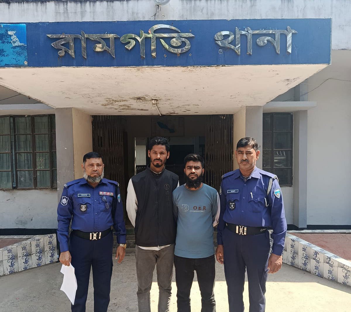 ছবি: পুলিশের সৌজন্যে