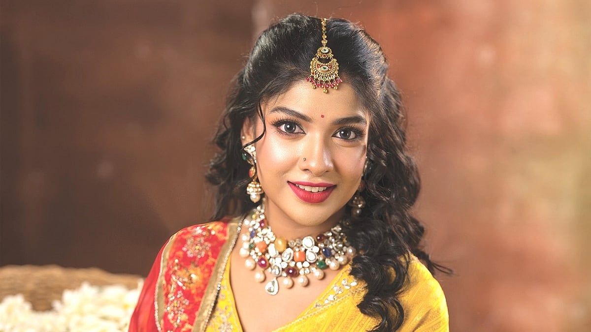 চুলের যত্নে শর্মিলী আন্টির উপদেশ মেনে চলেন সারিকা