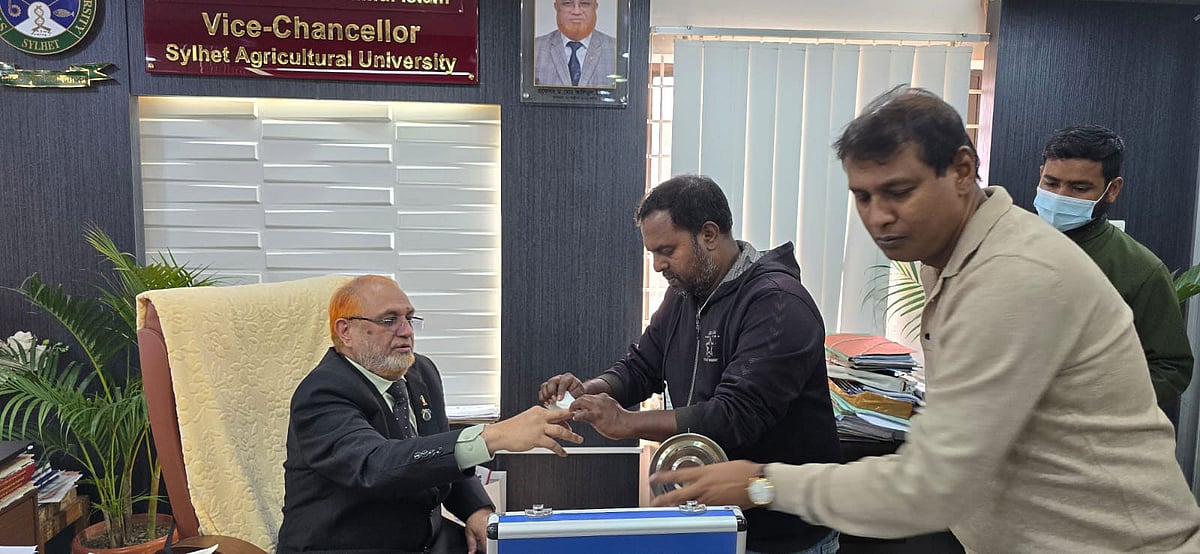 সিলেট কৃষি বিশ্ববিদ্যালয়ে উপাচার্যের সঙ্গে সাদা দলের শিক্ষকদের হাতাহাতি