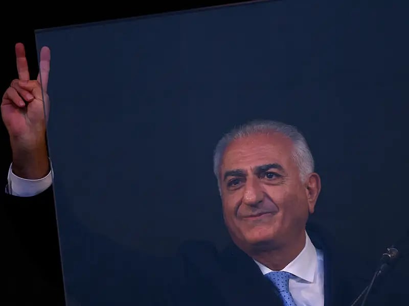 ইরানে ধর্মনিরপেক্ষ গণতান্ত্রিক রূপান্তরে নেতৃত্ব দিতে আমি প্রস্তুত: রেজা পাহলভি