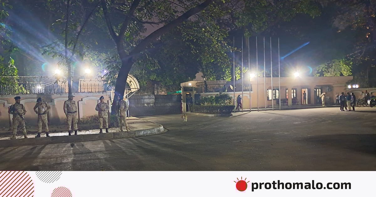 জুলাই সনদে সই করতে এনসিপির প্রতিনিধিদল যমুনায় জুলাই সনদে সই করতে এনসিপির প্রতিনিধিদল যমুনায়