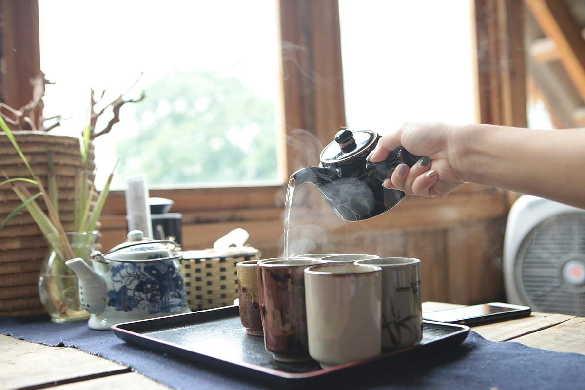 যে কারণে টি–ব্যাগ চিপড়ে নেবেন না, সঙ্গে জানুন নিখুঁত চা বানানোর গোল্ডেন রুল