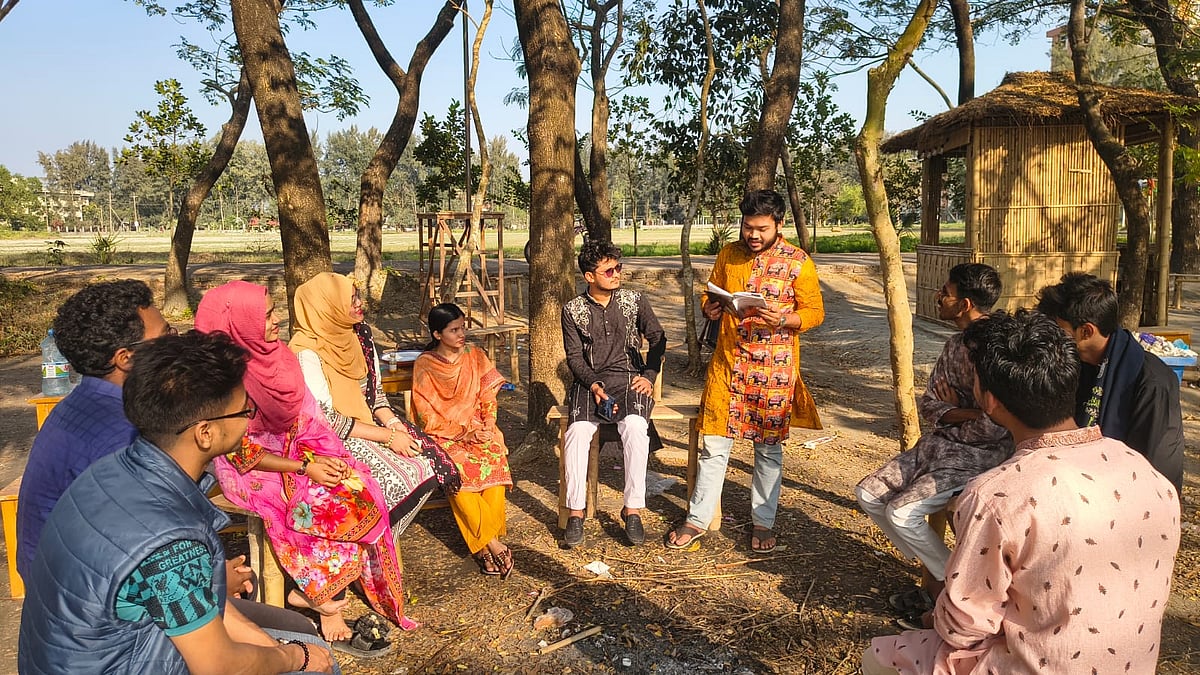 নোবিপ্রবি বন্ধুসভার বিশেষ পাঠচক্র: হুমায়ূন আহমেদের 'রোদন ভরা বসন্ত' নিয়ে আলোচনা