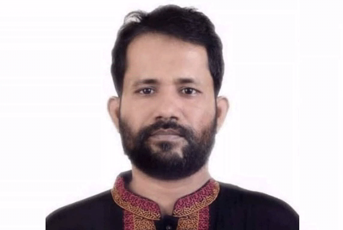 চাঁদপুরে ইউপি চেয়ারম্যানের বাড়িতে ‘ককটেল’ বিস্ফোরণ, কাফনের কাপড় ও চিরকুট পাঠিয়ে হুমকি