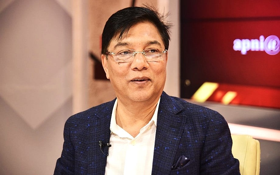 প্রতিমন্ত্রী হিসেবে মন্ত্রিসভায় জামালপুরের রশিদুজ্জামান মিল্লাত, এলাকায় মিষ্টি বিতরণ