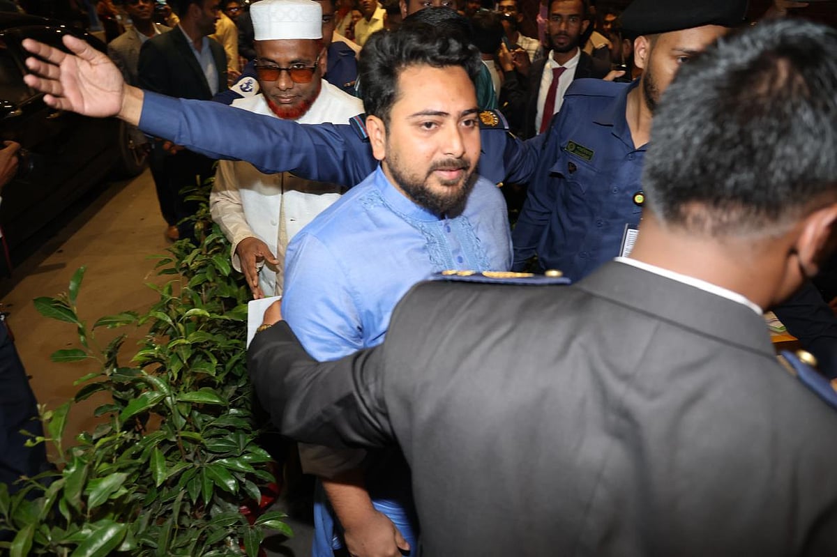 এনসিপির শপথ অনুষ্ঠান আর কিছুক্ষণ পরে