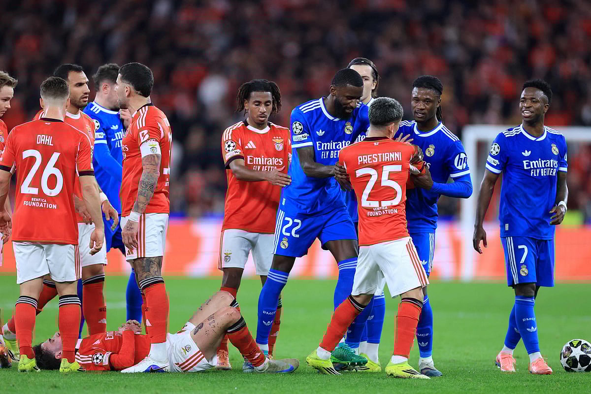 ভিনিসিয়ুসকে ‘পাঁচবার বানর’ বলার অভিযোগ আর্জেন্টাইন খেলোয়াড়ের বিরুদ্ধে