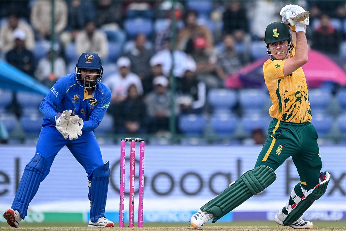 এক ম্যাচেই চারটি ক্যাচ মিস, তবু এক শতে এক শ দক্ষিণ আফ্রিকার
