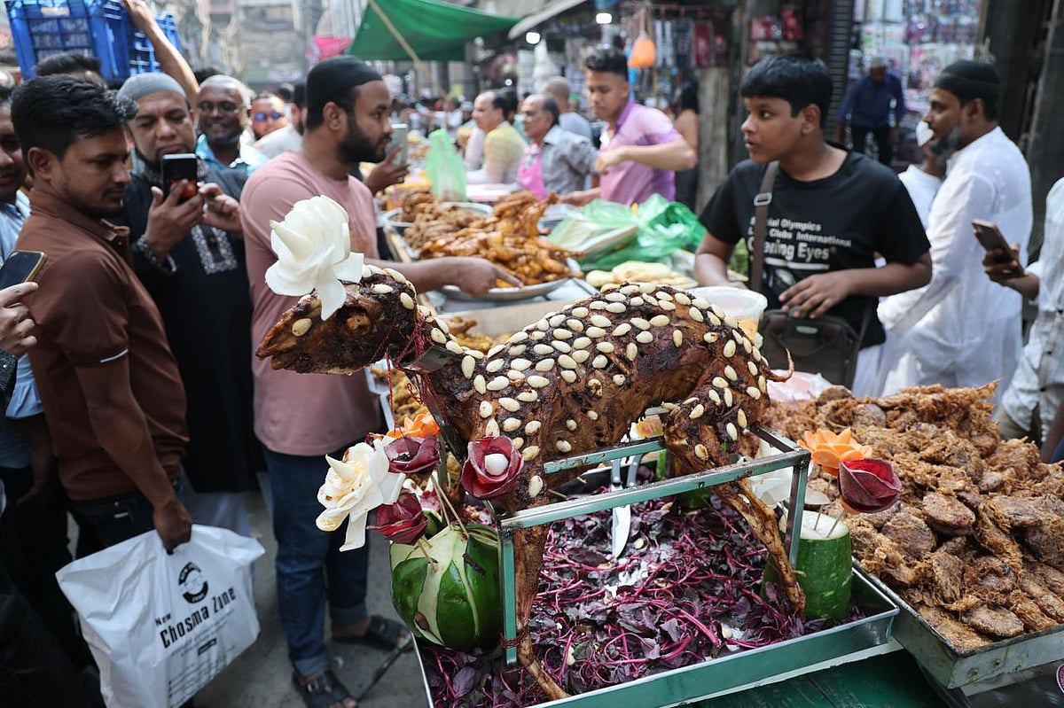 চকবাজারের ঐতিহ্যবাহী ইফতার