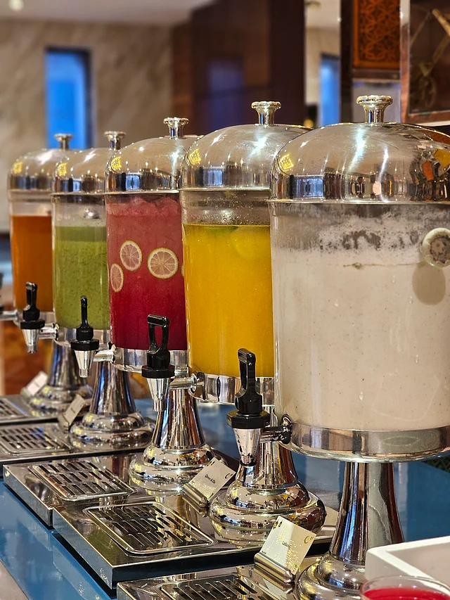 থাকছে নানা রকমের সতেজ পানীয় 