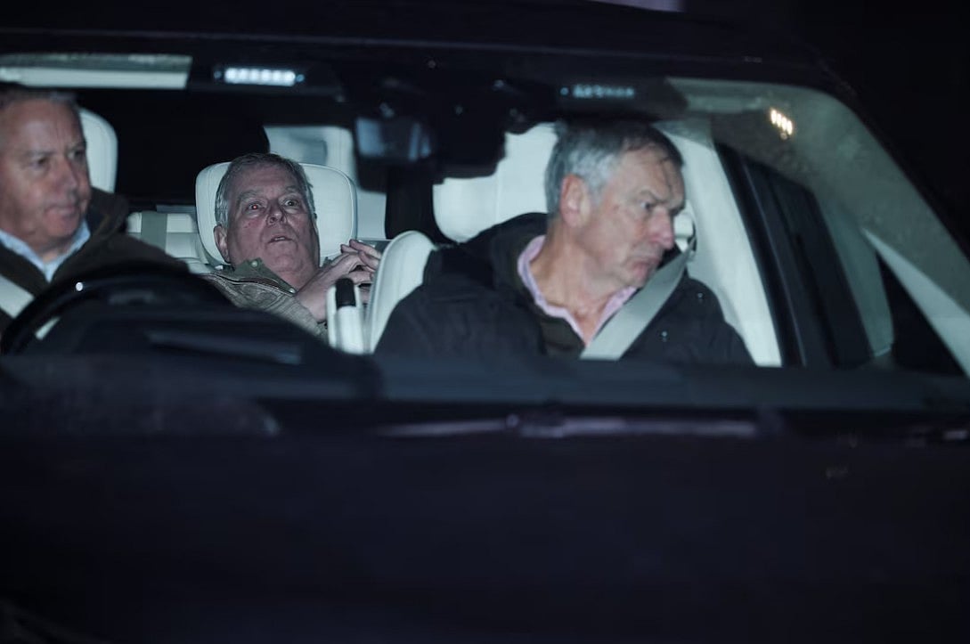 এপস্টিন কেলেঙ্কারিতে গ্রেপ্তারের পর ছাড়া পেলেন রাজা তৃতীয় চার্লসের ভাই অ্যান্ড্রু