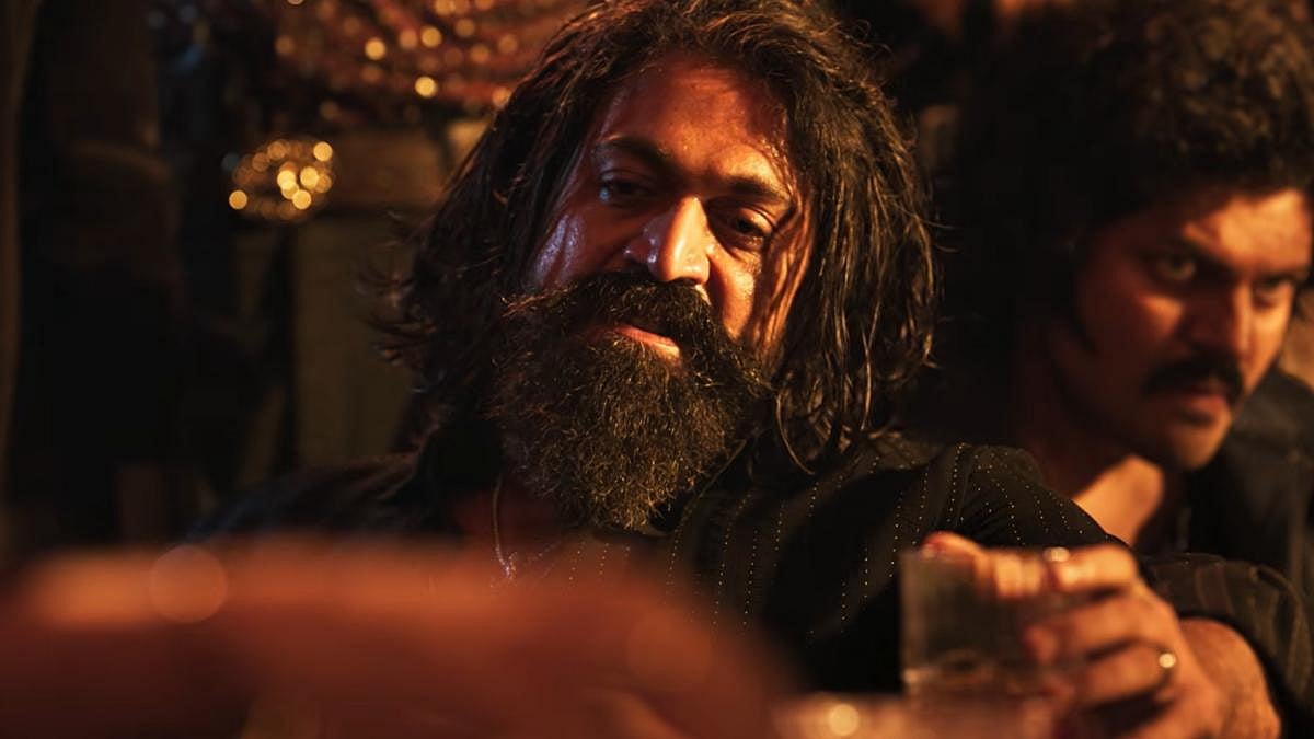 টিজারেই ঝড় তুলল ‘টক্সিক’, কী বলছেন ভক্তরা