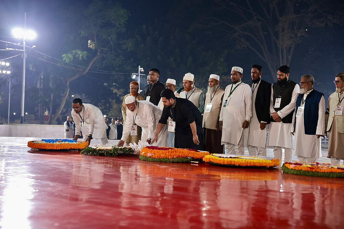 প্রথমবার শহীদ মিনারে জামায়াত আমির: 'রাষ্ট্রাচার' ব্যাখ্যা