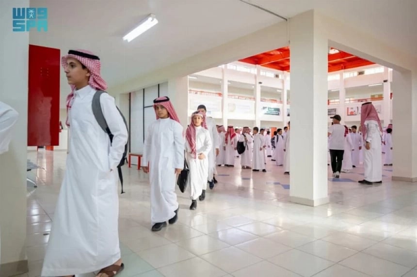 সৌদি আরবে পবিত্র রমজানে স্কুল খোলা ১১ দিন, নতুন সময়সূচি ঘোষণা