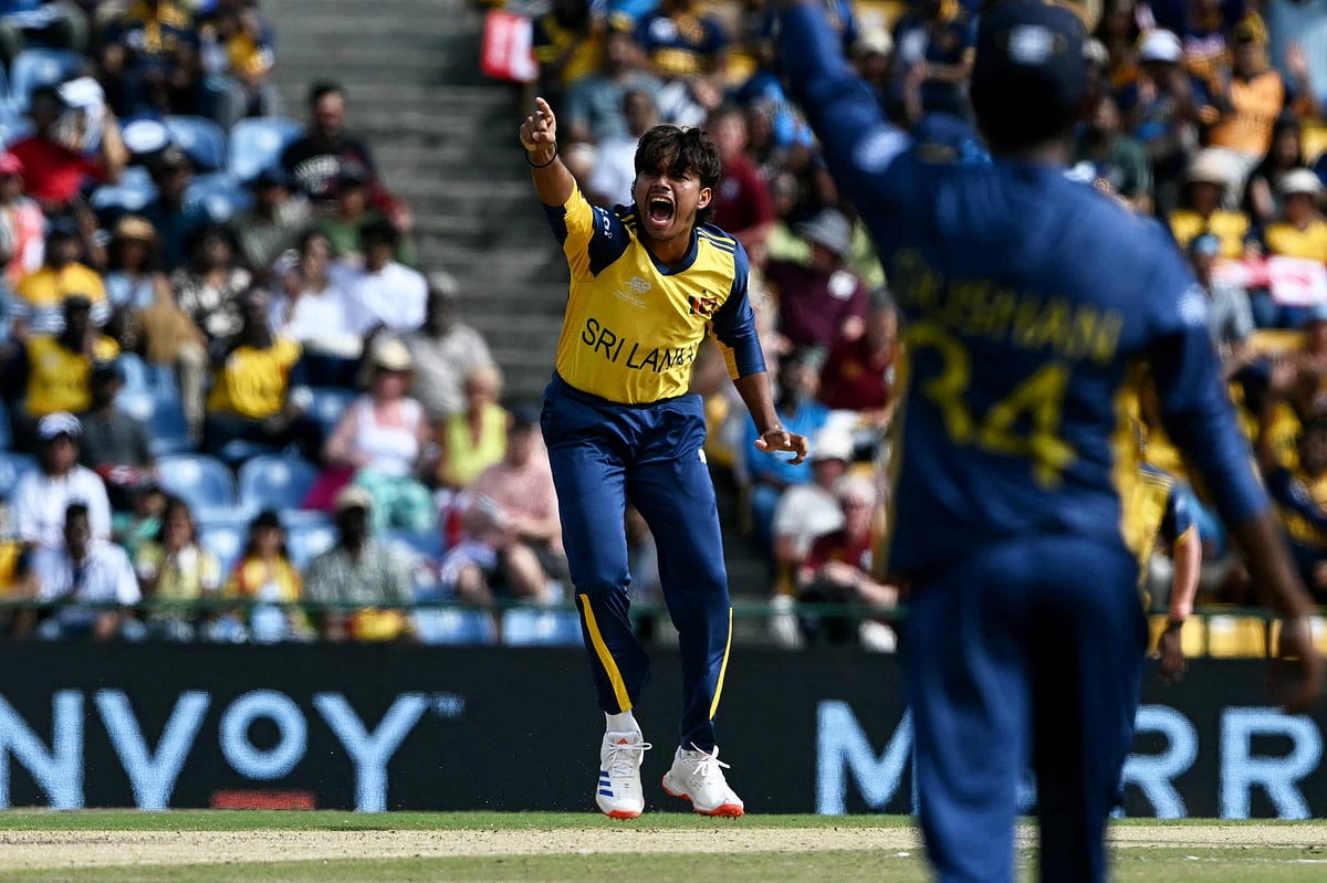 ফিল্ডিংয়ে শ্রীলঙ্কা, আবারও ব্যর্থ বাটলার, ফিরলেন বেথেলও