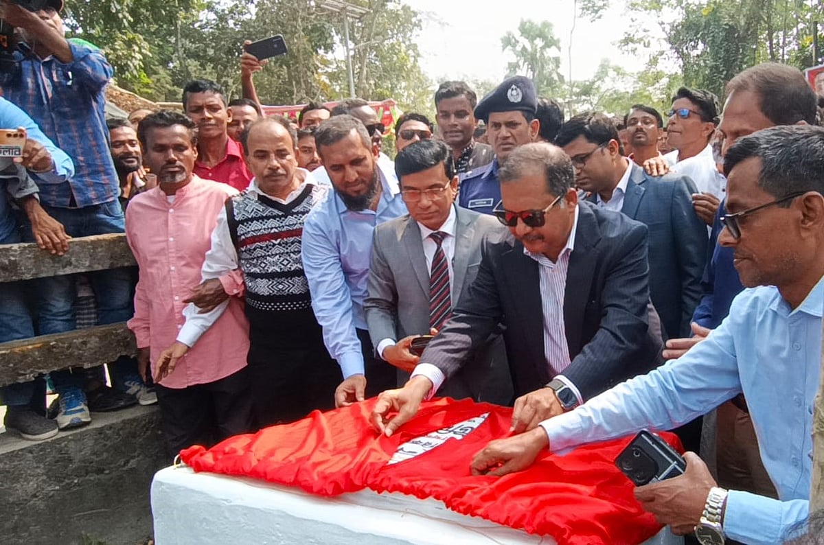 সরকার সারা দেশে ২০ হাজার কিলোমিটার খাল খনন করবে: তথ্যমন্ত্রী