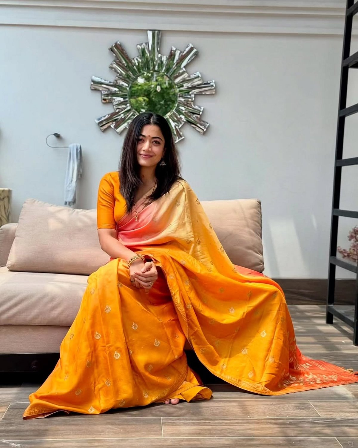 রাশমিকা বিয়েতে কোন রঙের পোশাক পরবেন?