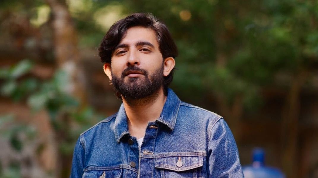 ‘এখন ঘরের খাবারের জন্য পাগল থাকি’