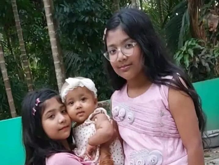 বাবা-মা ও দুই বোনকে হারিয়ে একা গ্রামে ফিরল ছোট্ট ফাইজা