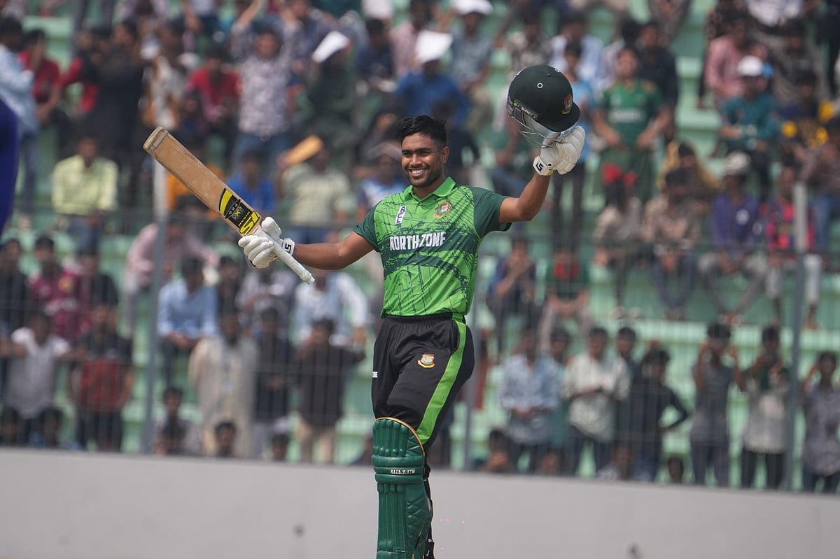 আকবর-আফিফের সেঞ্চুরি, রিশাদের ৪ উইকেট