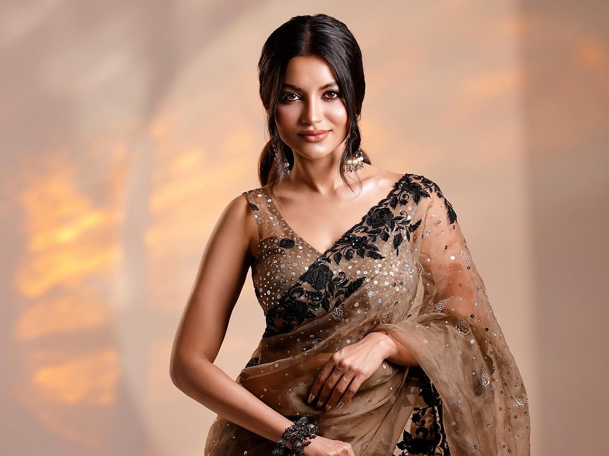 ‘প্রেশার কুকার’ নিয়ে আসছেন তুষি