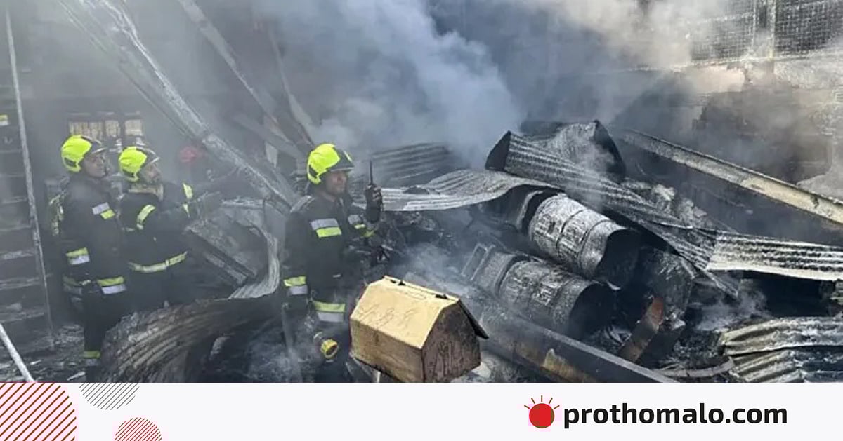 ইরানে ফলের বাজারে সেনাবাহিনীর হেলিকপ্টার বিধ্বস্ত, নিহত ৪ ইরানে ফলের বাজারে সেনাবাহিনীর হেলিকপ্টার বিধ্বস্ত, নিহত ৪