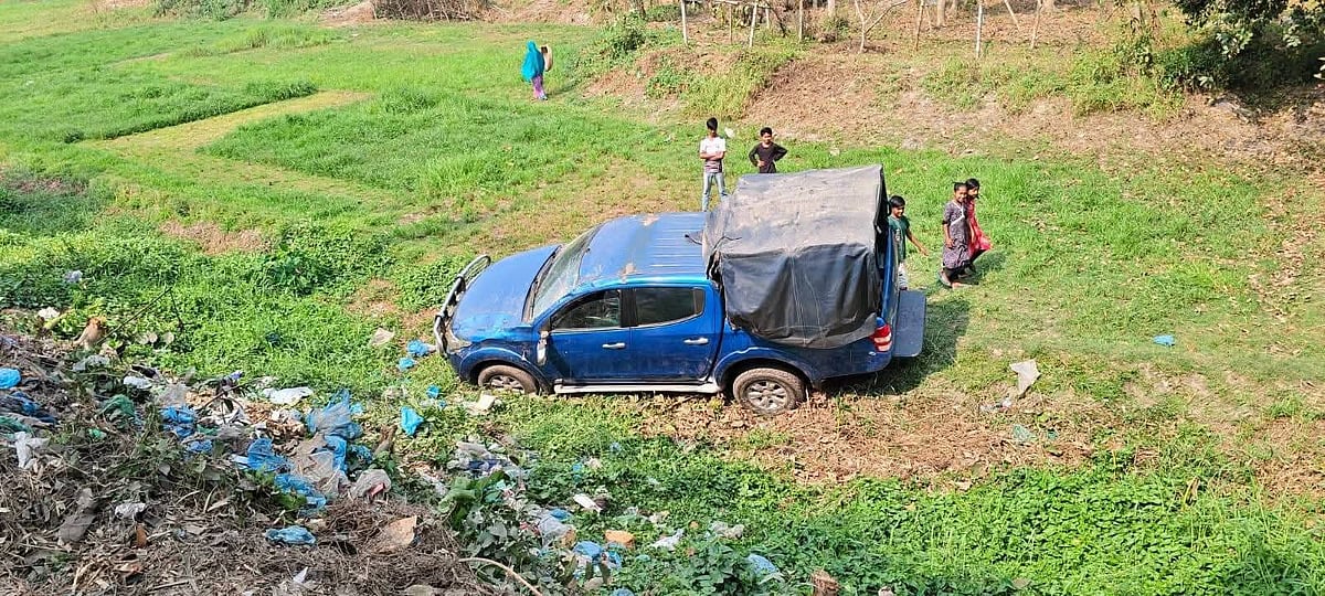 ব্রাহ্মণবাড়িয়ায় প্রতিমন্ত্রীকে নিরাপত্তা দিতে যাওয়ার পথে পুলিশের গাড়ি খাদে, আহত ৮