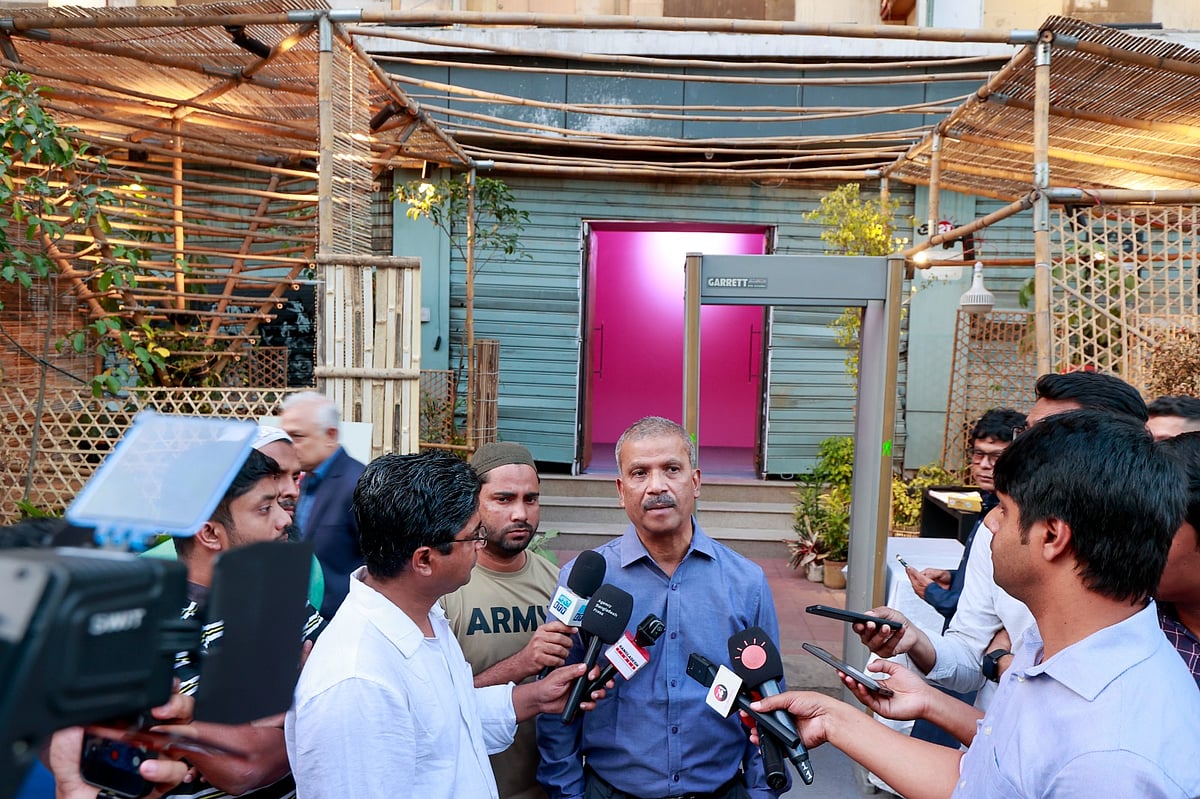 সরকারে থাকা অবস্থায় হামলা ঠেকাতে পারিনি, এটি অনেক বড় ব্যর্থতা: আসিফ নজরুল