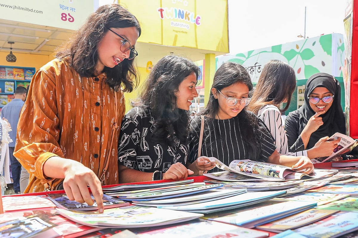 বইমেলার দ্বিতীয় শিশুপ্রহরে উচ্ছ্বাস