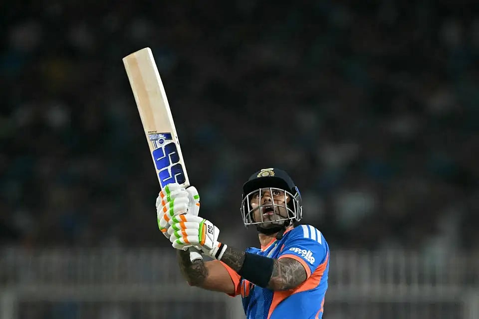 স্যামসনের দুর্দান্ত ফিফটির পর আউট সূর্যকুমার