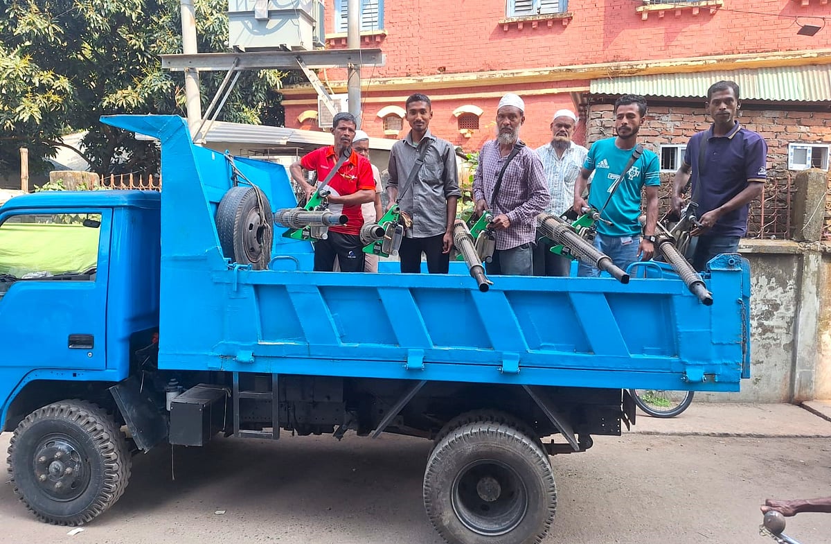 বরিশালে মশার দাপটে অতিষ্ঠ নগরবাসী, সিটি করপোরেশনের ‘ক্র্যাশ প্রোগ্রাম’