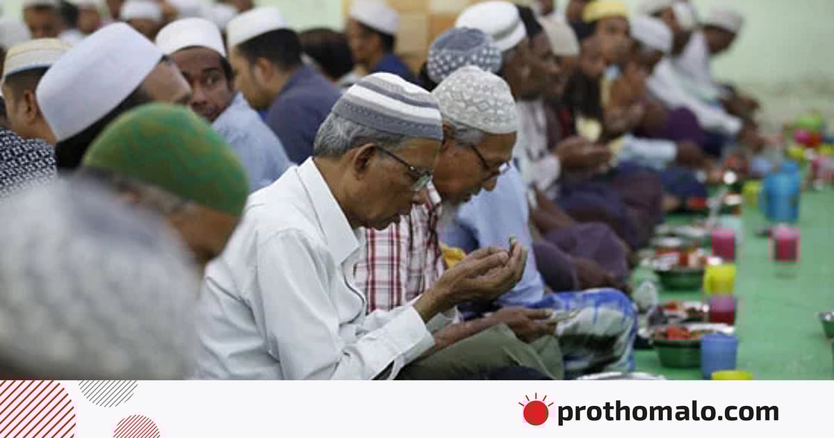 রুদ্ধ দুয়ার আর নিভৃত প্রার্থনার রমজান রুদ্ধ দুয়ার আর নিভৃত প্রার্থনার রমজান