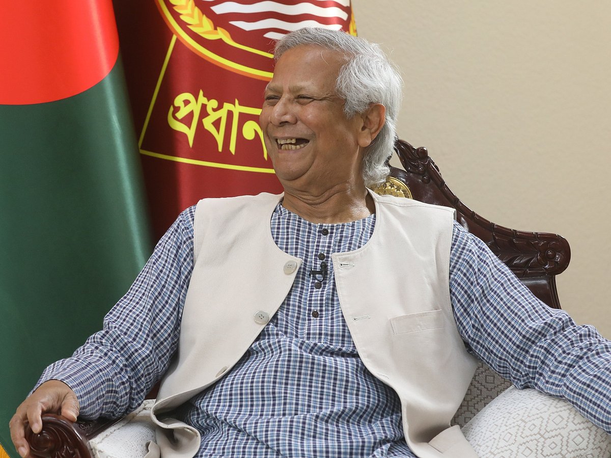 অধ্যাপক মুহাম্মদ ইউনূস ‘অতি গুরুত্বপূর্ণ ব্যক্তি’ হিসেবে এক বছর এসএসএফের নিরাপত্তা পাচ্ছেন