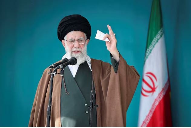 যে কারণে ইরানের একজন খামেনি লাগবেই