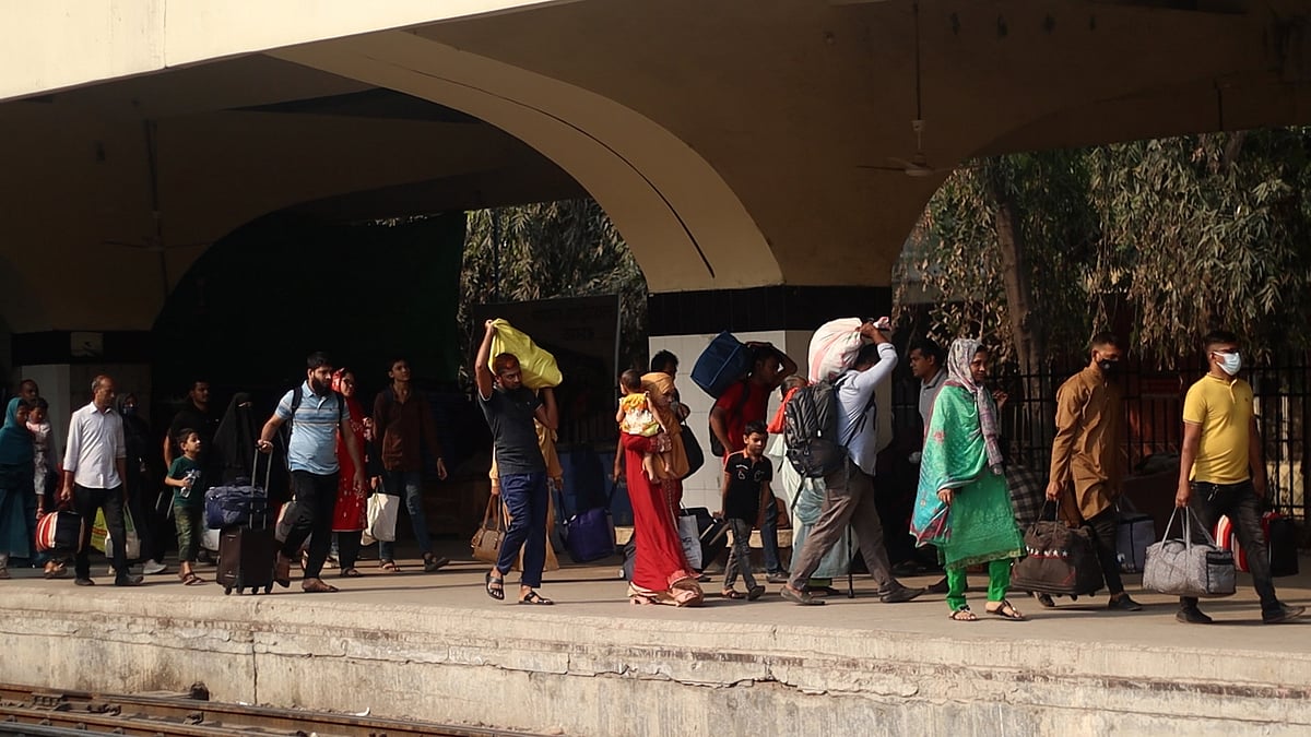 ঈদের ছুটি আরও বাড়ানোর চিন্তাভাবনা করছে সরকার