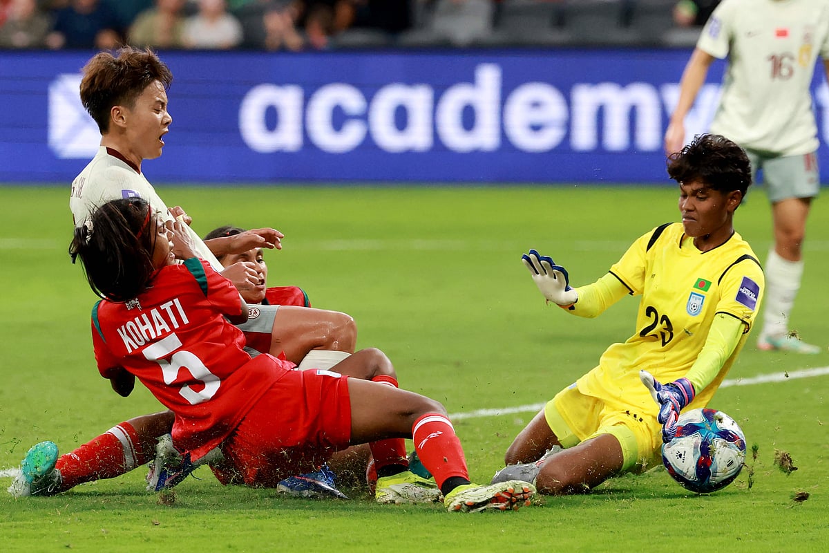 প্রথমার্ধে দুই গোল হজম করে মাঠ ছাড়ল বাংলাদেশ