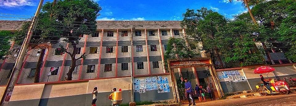 মধ্যরাতে ঢাকা পলিটেকনিকে ছাত্রদল–ছাত্রশিবির সংঘর্ষ, আহত অন্তত ১০