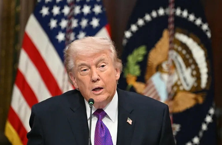 ইরানের ‘নিঃশর্ত আত্মসমর্পণ’ চান ট্রাম্প