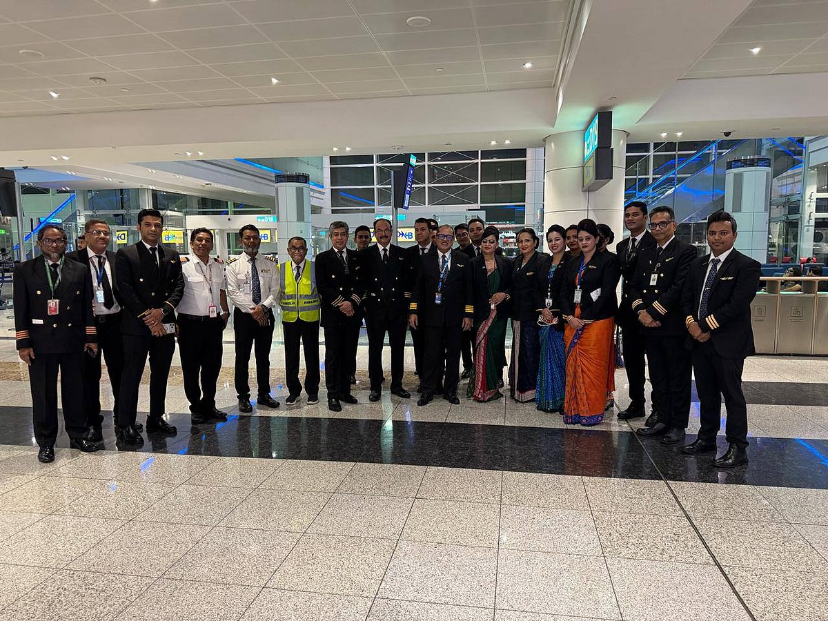 দুবাই থেকে ৩৭৮ জনকে ফিরিয়ে আনল ইউএস-বাংলা