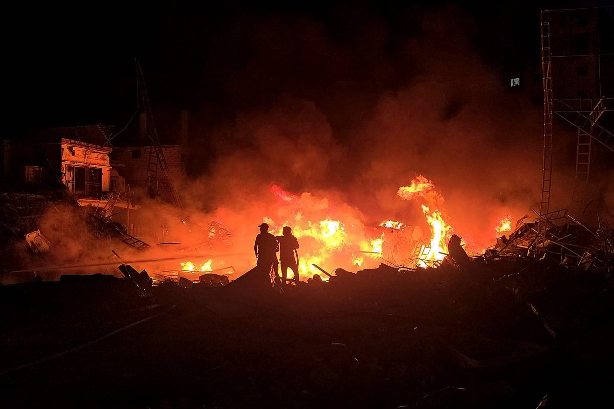 দেশে দেশে যুদ্ধের আঁচ