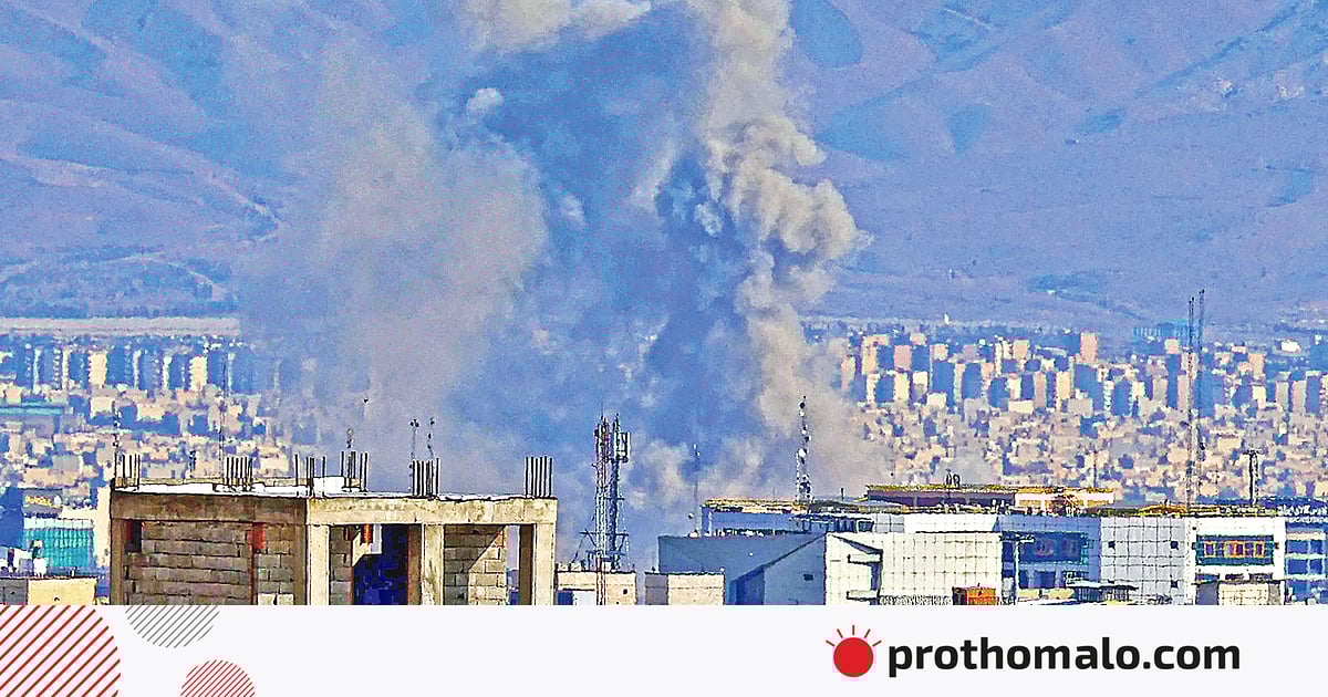 ইরানে নির্বিচার হামলায় প্রাণ
হারাচ্ছে বেসামরিক মানুষ ইরানে নির্বিচার হামলায় প্রাণ
হারাচ্ছে বেসামরিক মানুষ