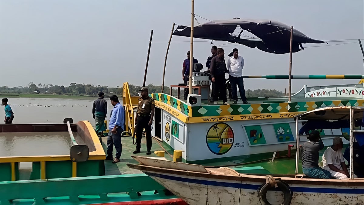 নড়াইলে ইজারাবহির্ভূত জায়গায় চলছিল বালু উত্তোলন, হাতেনাতে ধরা